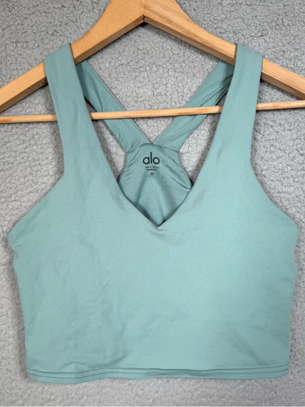 ALO Yoga Airbrush Real Bra Tank Teal Blue Size Medium Athleisure Workout